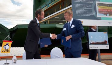 عقد قرارداد شرکت جوتن برای رنگ 42 کشتی 